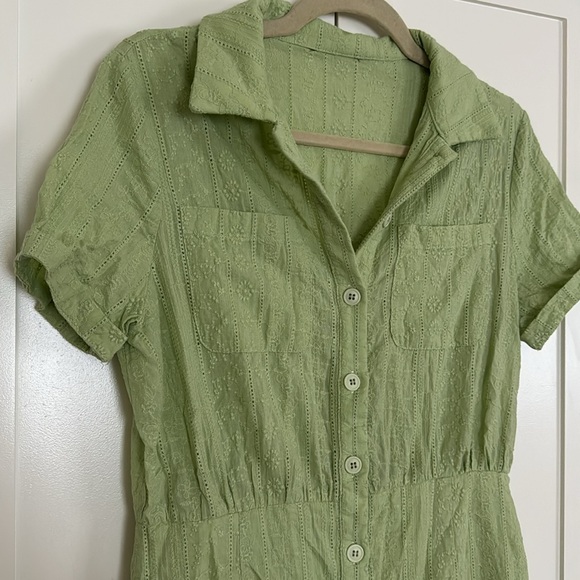 Short cotton eyelet button up summer dress. - Picture 2 of 3